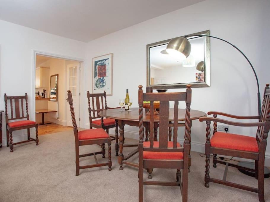 2 Central, Spacious, Apartment With Private Patio Sidmouth Kültér fotó